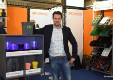 Een nieuw gezicht bij Van Krimpen. Frans-Jan van den Bergen. Frans vult het postconsumer verhaal helemaal in op de beurs met hun 100% PCR detecteerbare potten. 